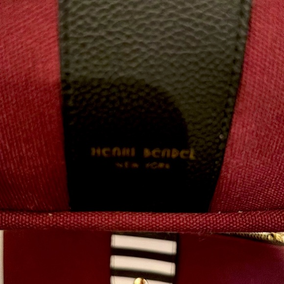 Henri Bendel Limited Edition Convertible Canvas Backpack/oversized coin purse - Picture 4 of 10